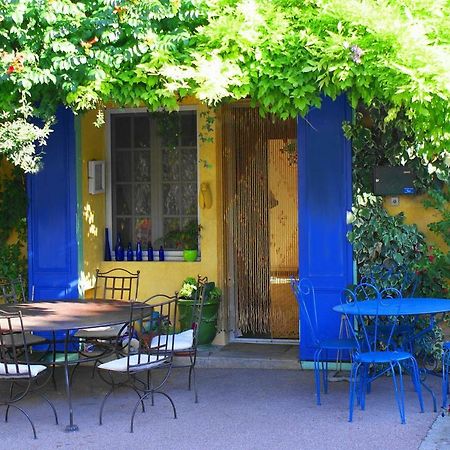 La Sarrasine Hotel Villes-sur-Auzon Luaran gambar