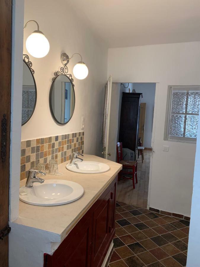 La Sarrasine Hotel Villes-sur-Auzon Luaran gambar