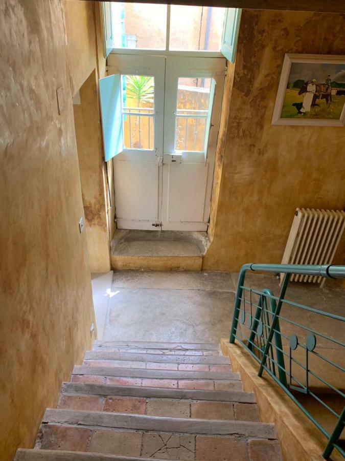 La Sarrasine Hotel Villes-sur-Auzon Luaran gambar