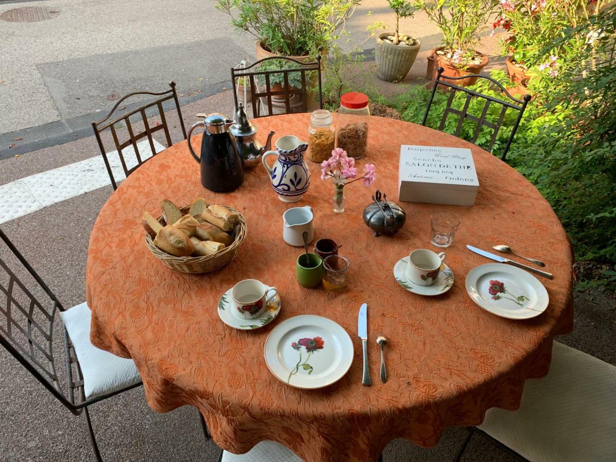 La Sarrasine Hotel Villes-sur-Auzon Luaran gambar
